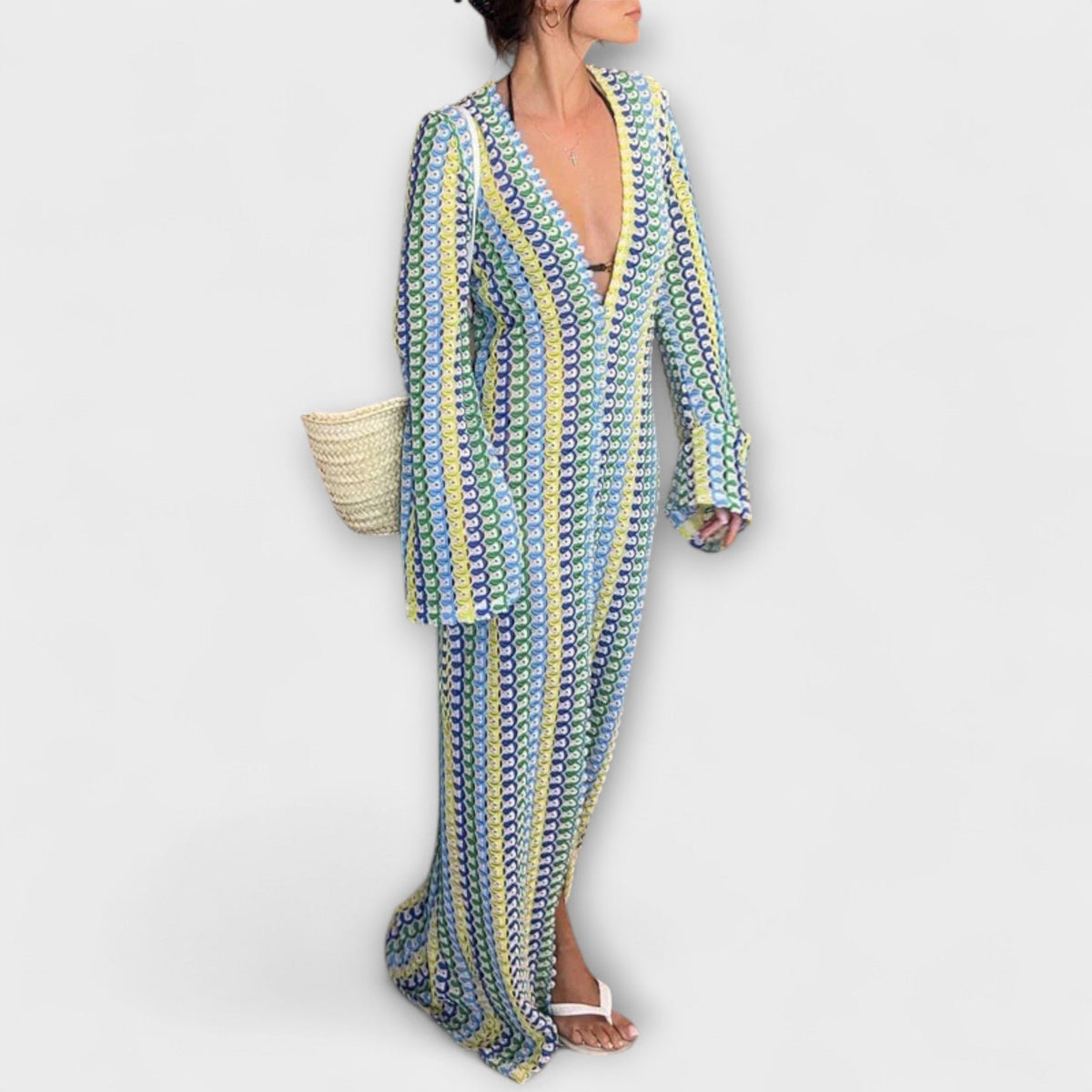Elina – Maxi Dress with V-Neck and Holiday Flair