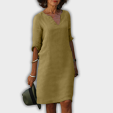 Lyns - dress with V-neck