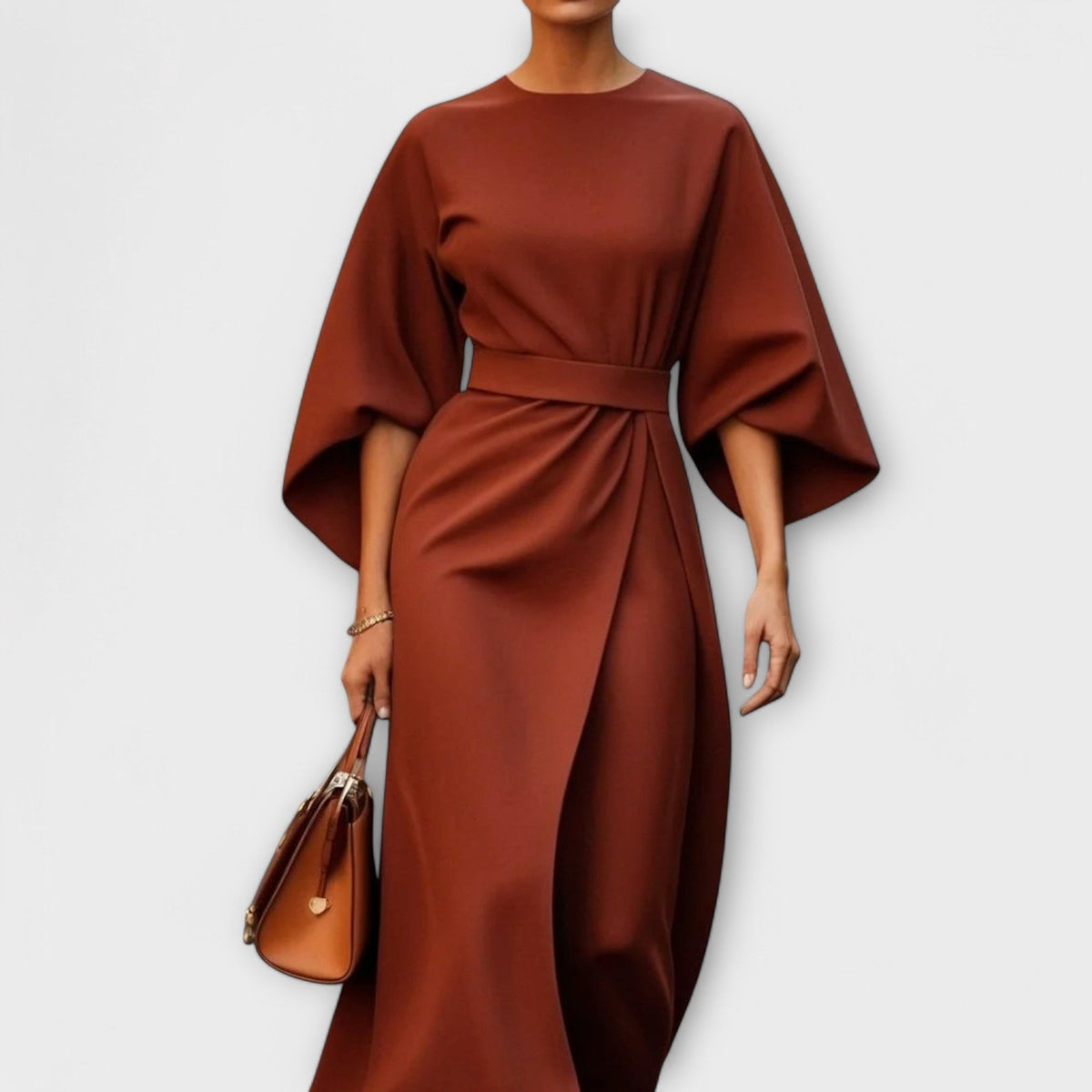 Sonia - An elegant dress with sleeves