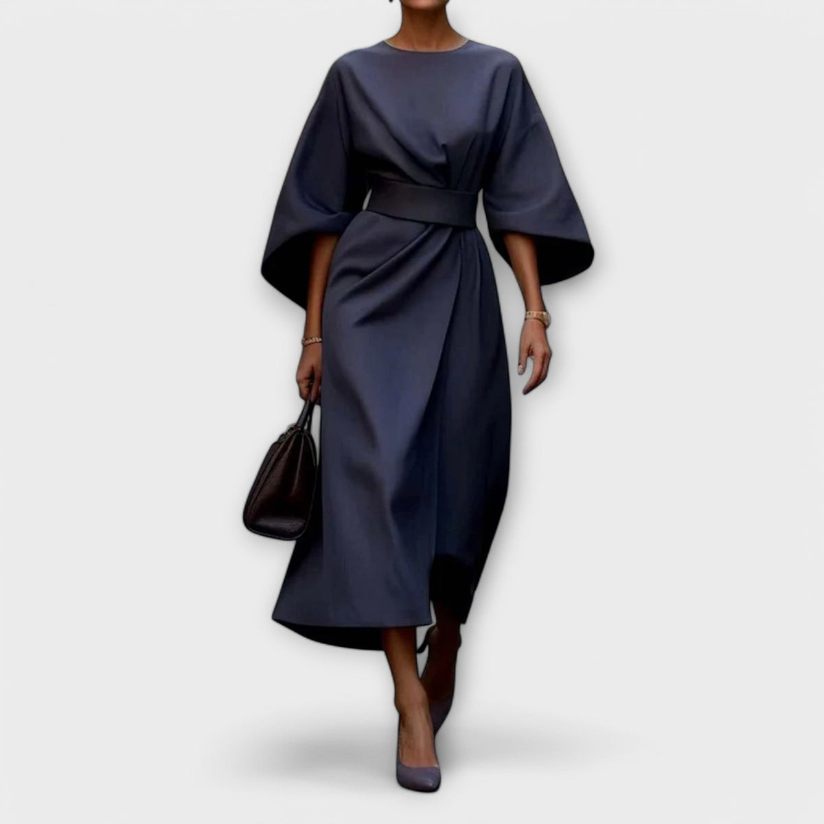 Sonia - An elegant dress with sleeves